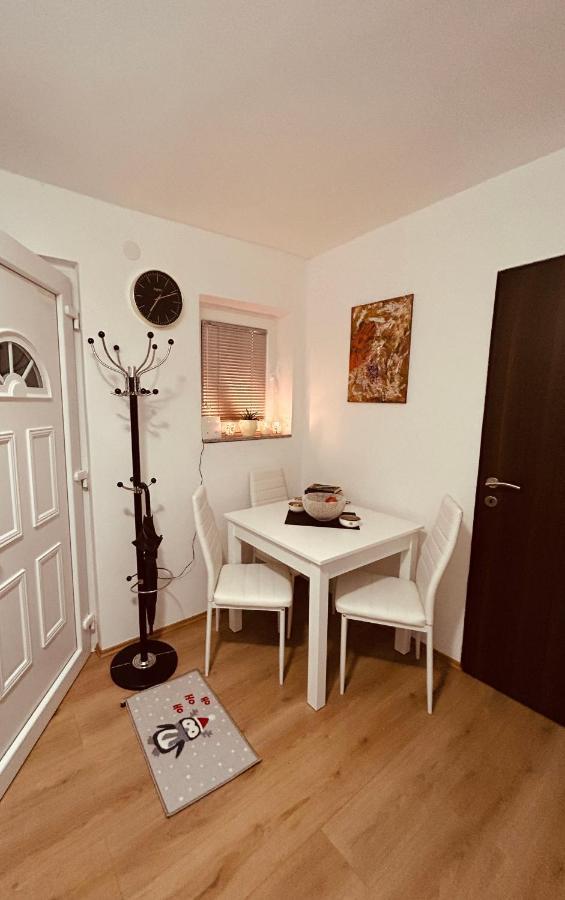 Apartment In Time Sesvete Buitenkant foto